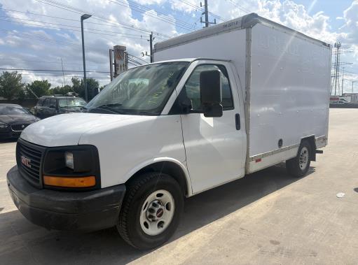 Used 2013 10 ' Box Truck for sale
