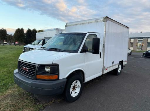 Used 2013 10 ' Box Truck for sale