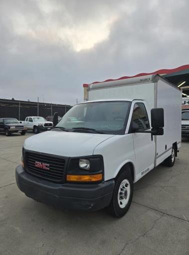 Used 2011 10 ' Box Truck for sale