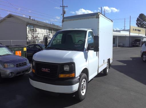 Used 2013 10 ' Box Truck for sale