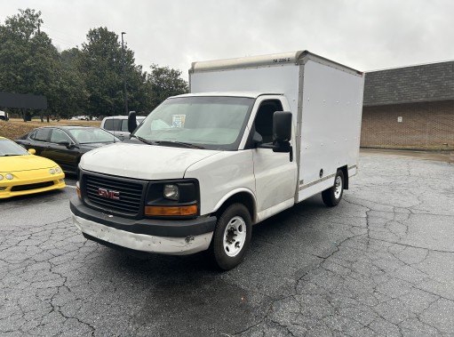 Used 2013 10 ' Box Truck for sale