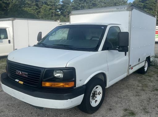 Used 2013 10 ' Box Truck for sale