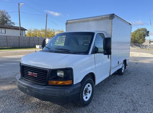 Used 2011 10 ' Box Truck for sale