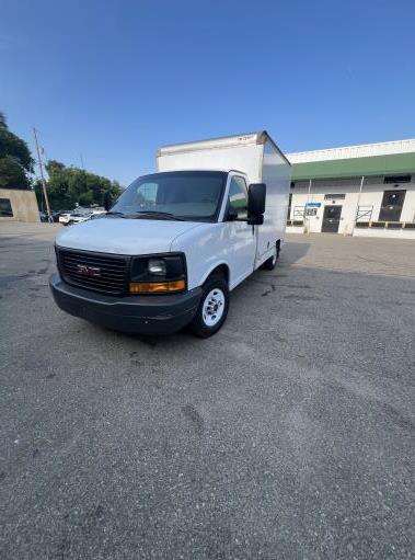 Used 2012 10 ' Box Truck for sale