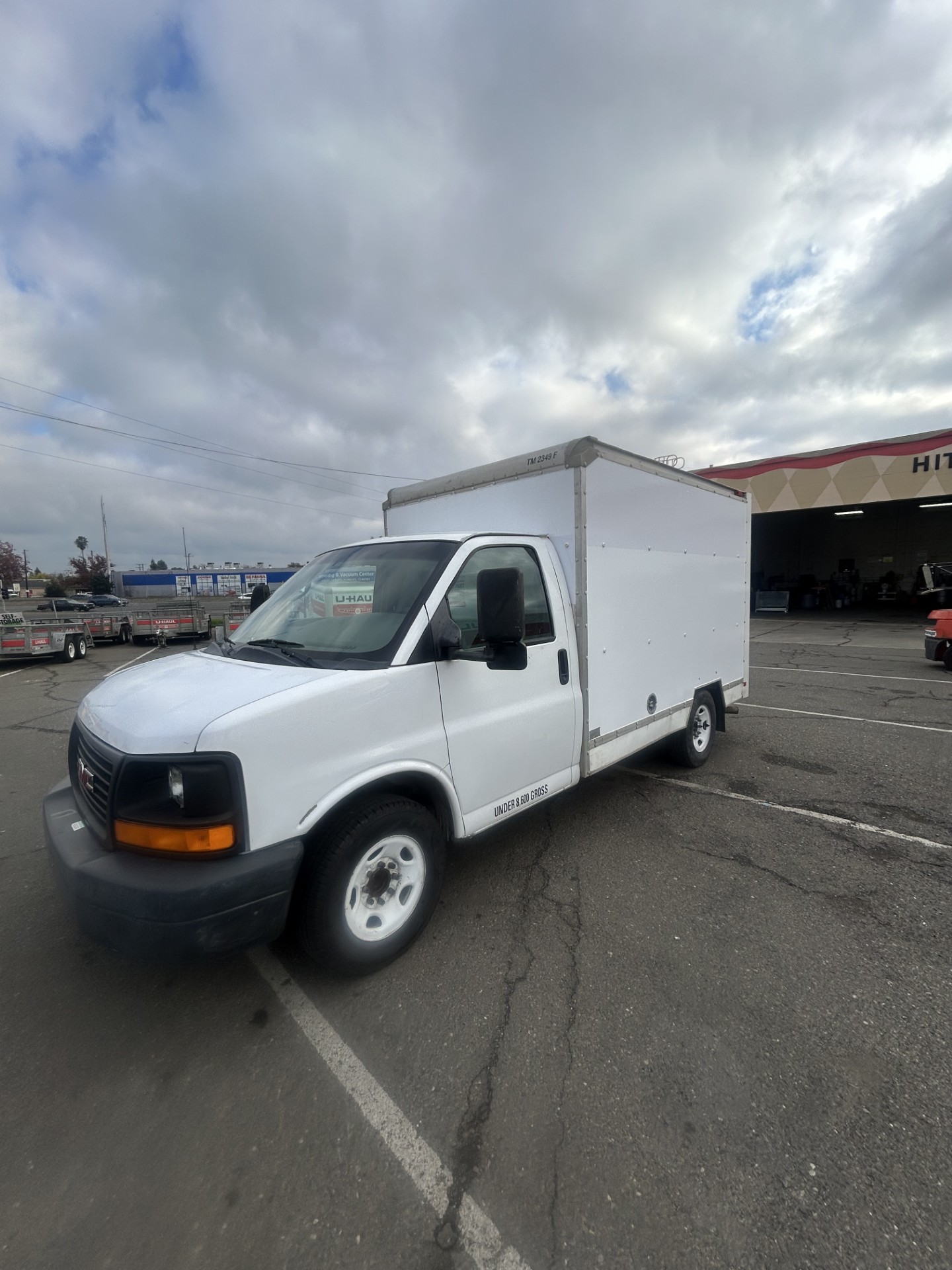 Used 2012 10 ' Box Truck for sale