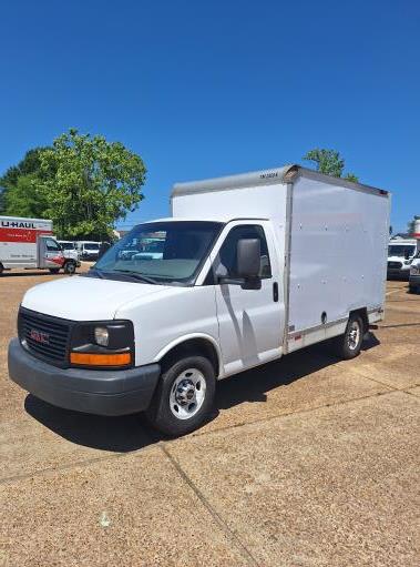 Used 2013 10 ' Box Truck for sale