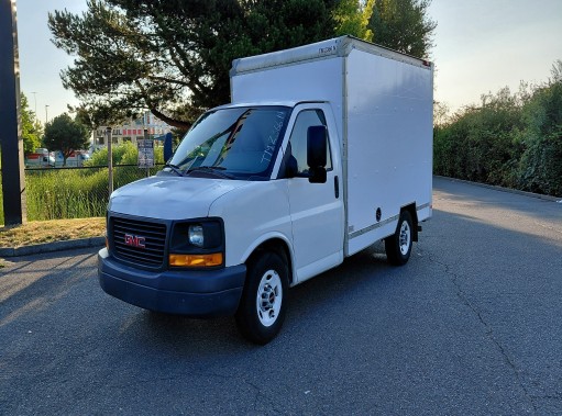 Used 2011 10 ' Box Truck for sale