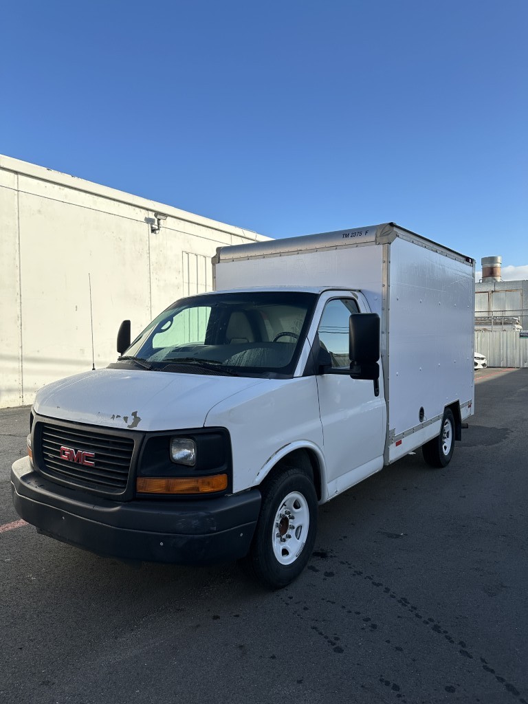 Used 2012 10 ' Box Truck for sale