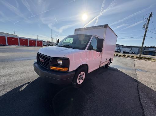 Used 2013 10 ' Box Truck for sale