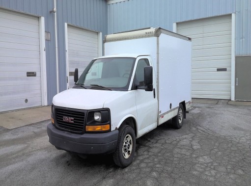 Used 2013 10 ' Box Truck for sale