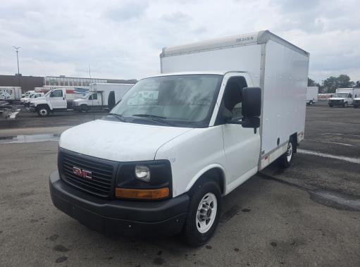 Used 2011 10 ' Box Truck for sale