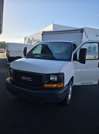 Used 2012 10 ' Box Truck for sale
