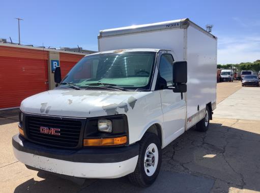 Used 2011 10 ' Box Truck for sale