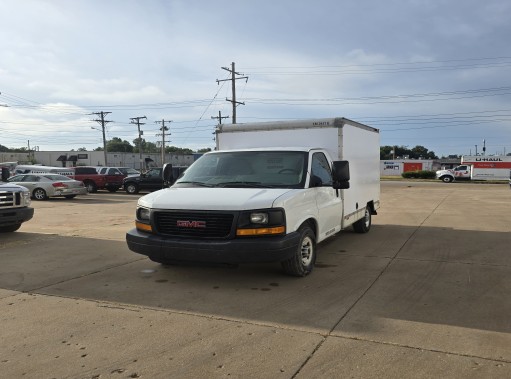 Used 2013 10 ' Box Truck for sale