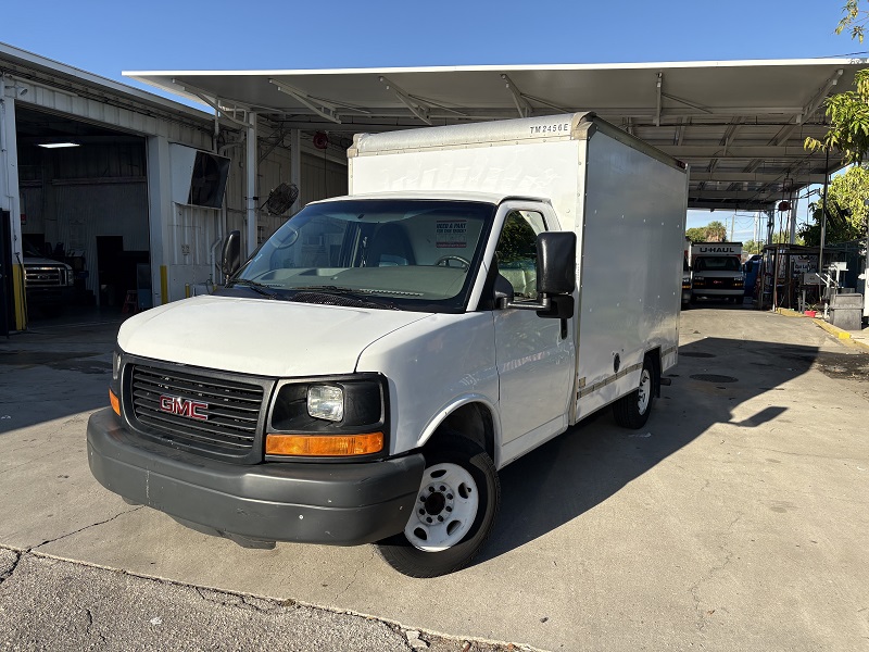 Used 2013 10 ' Box Truck for sale