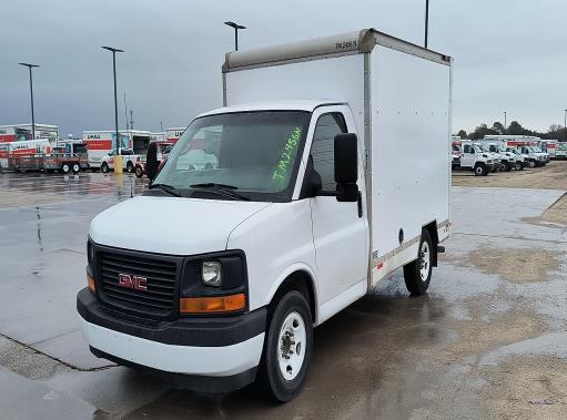 Used 2011 10 ' Box Truck for sale