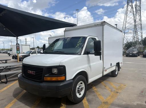 Used 2013 10 ' Box Truck for sale