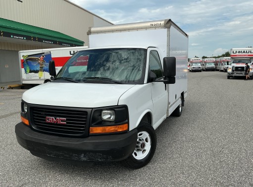 Used 2013 10 ' Box Truck for sale