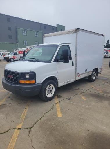 Used 2011 10 ' Box Truck for sale