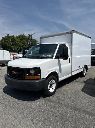 Used 2012 10 ' Box Truck for sale