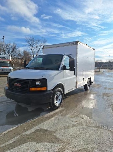 Used 2013 10 ' Box Truck for sale