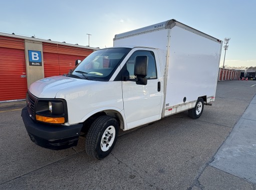 Used 2013 10 ' Box Truck for sale