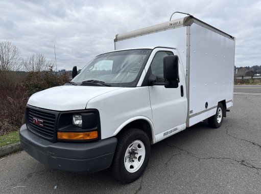 Used 2013 10 ' Box Truck for sale