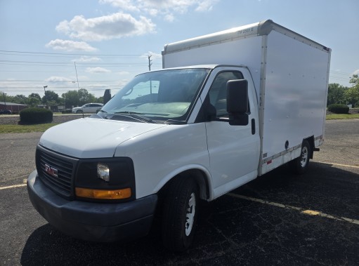 Used 2013 10 ' Box Truck for sale