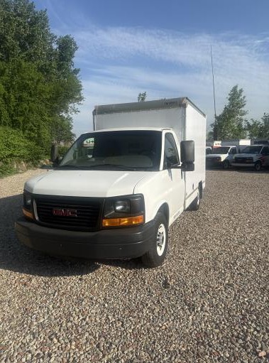 Used 2013 10 ' Box Truck for sale