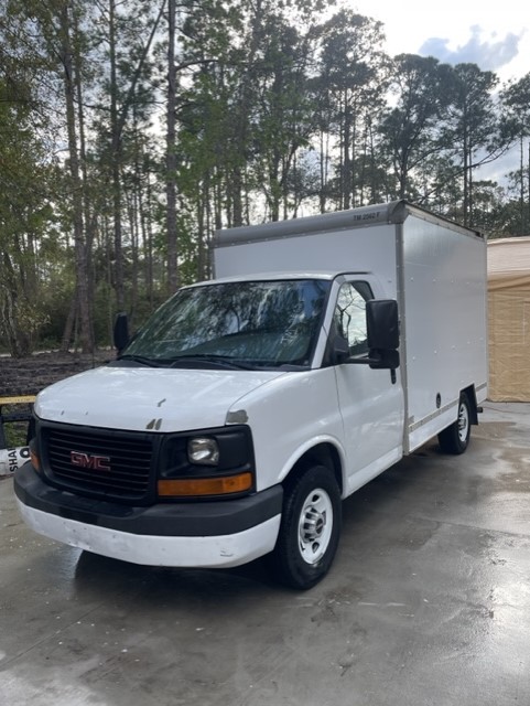 Used 2012 10 ' Box Truck for sale