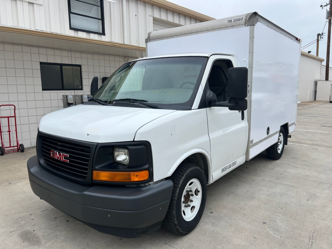 Used 2012 10 ' Box Truck for sale