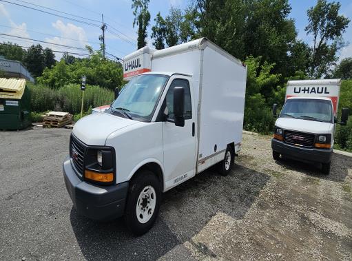 Used 2013 10 ' Box Truck for sale