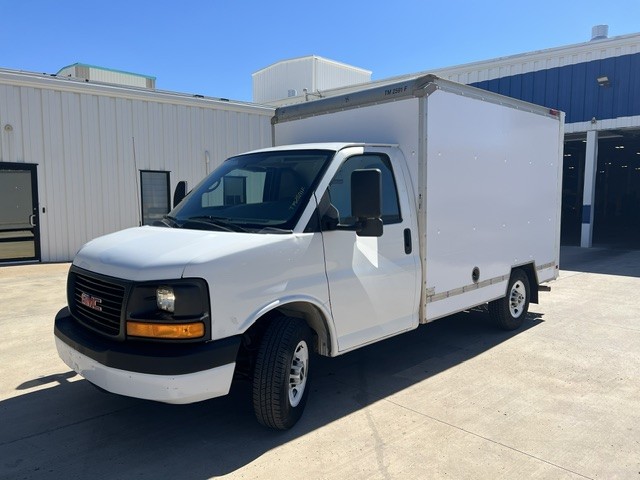Used 2012 10 ' Box Truck for sale