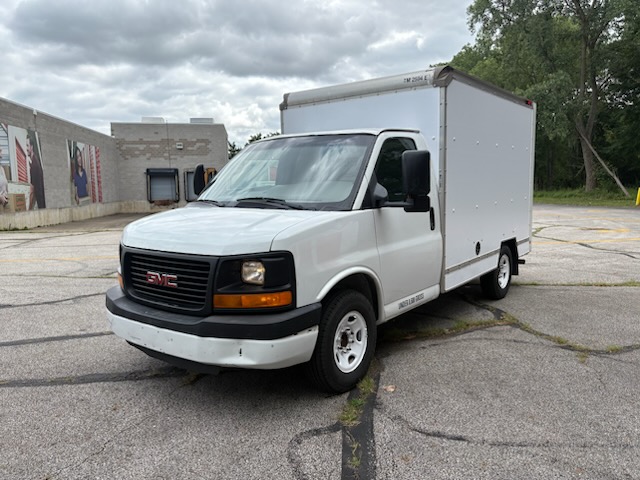 Used 2013 10 ' Box Truck for sale