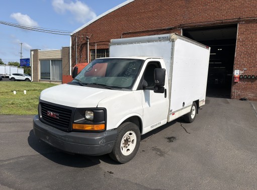 Used 2013 10 ' Box Truck for sale
