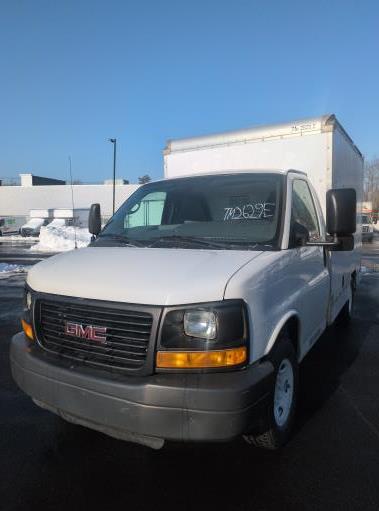 Used 2013 10 ' Box Truck for sale