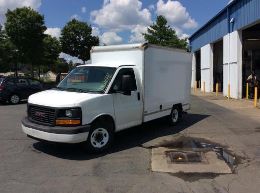 Used 2013 10 ' Box Truck for sale