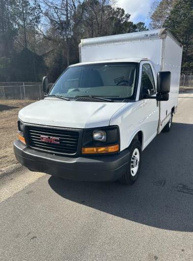 Used 2013 10 ' Box Truck for sale