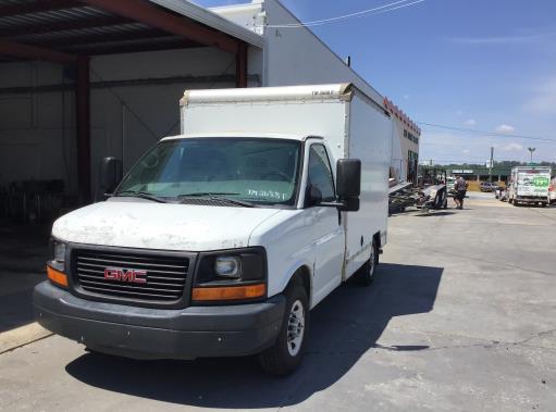 Used 2012 10 ' Box Truck for sale