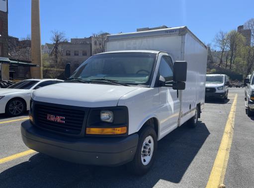 Camión con caja de 201210 ft usado a la venta