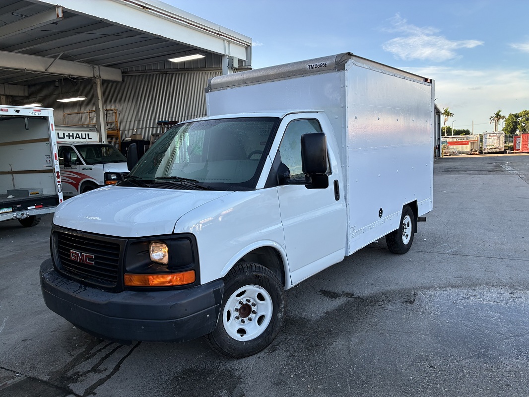 Used 2013 10 ' Box Truck for sale