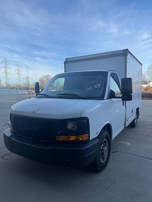 Used 2012 10 ' Box Truck for sale