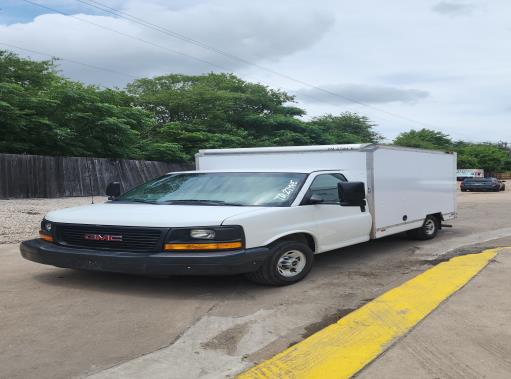 Used 2013 10 ' Box Truck for sale
