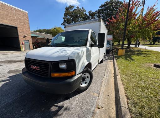 Used 2013 10 ' Box Truck for sale