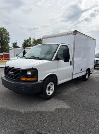 Used 2013 10 ' Box Truck for sale