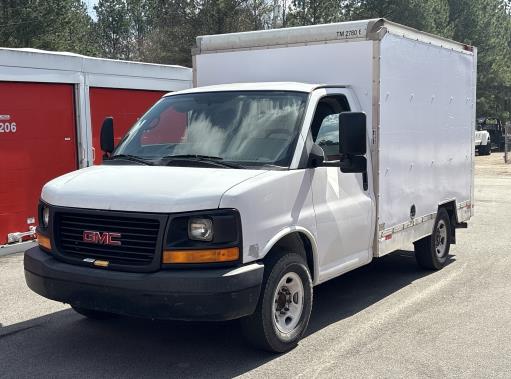 Used 2013 10 ' Box Truck for sale