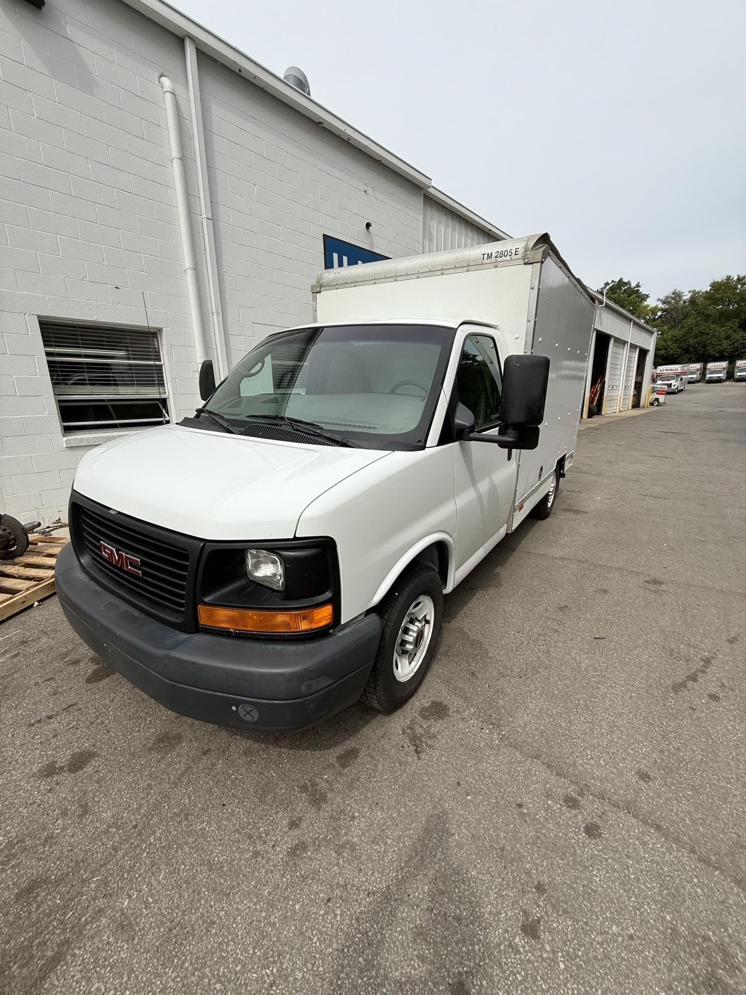 Used 2013 10 ' Box Truck for sale