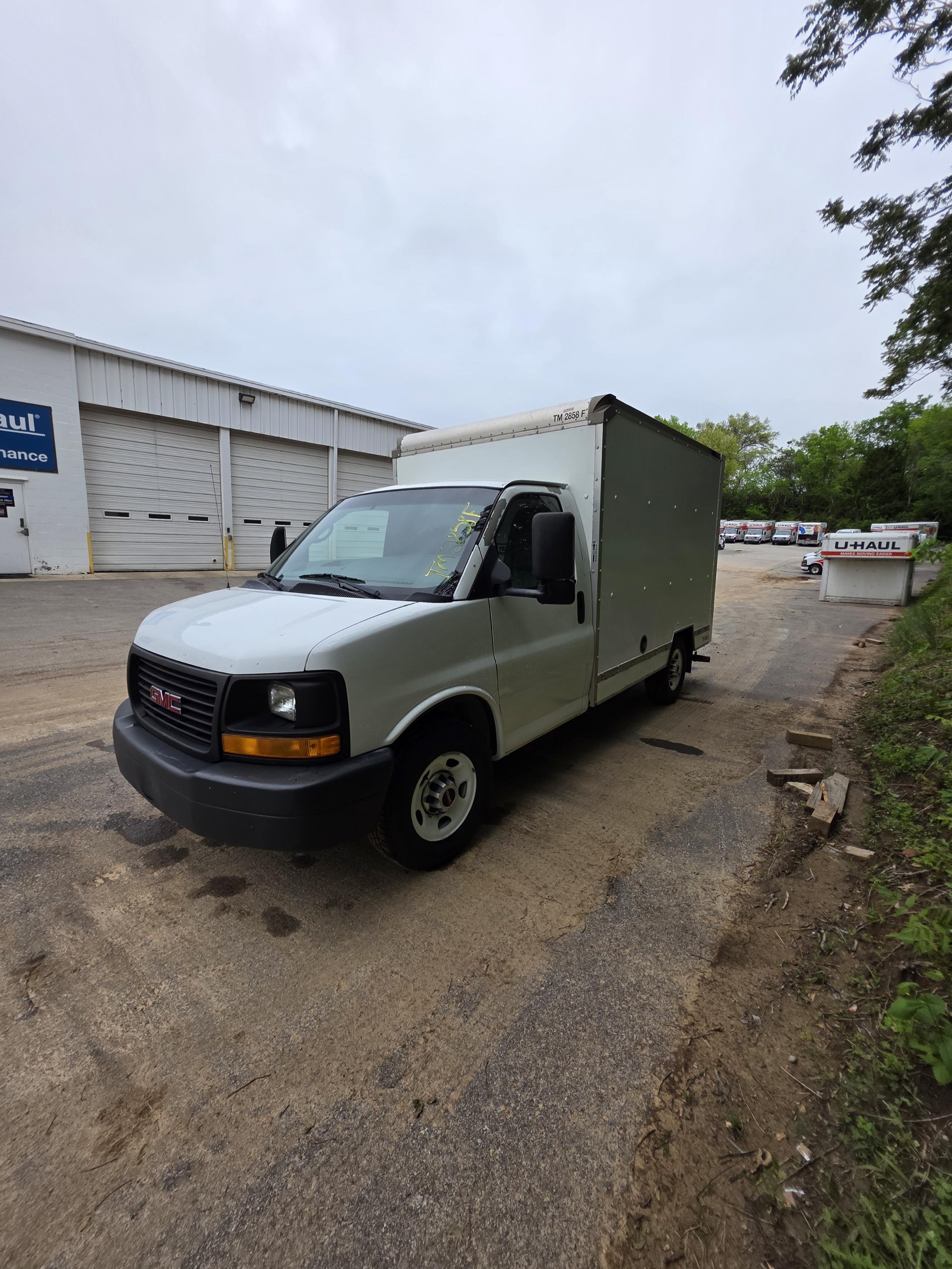 Used 2012 10 ' Box Truck for sale