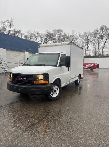 Used 2013 10 ' Box Truck for sale