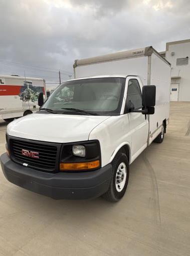 Used 2012 10 ' Box Truck for sale